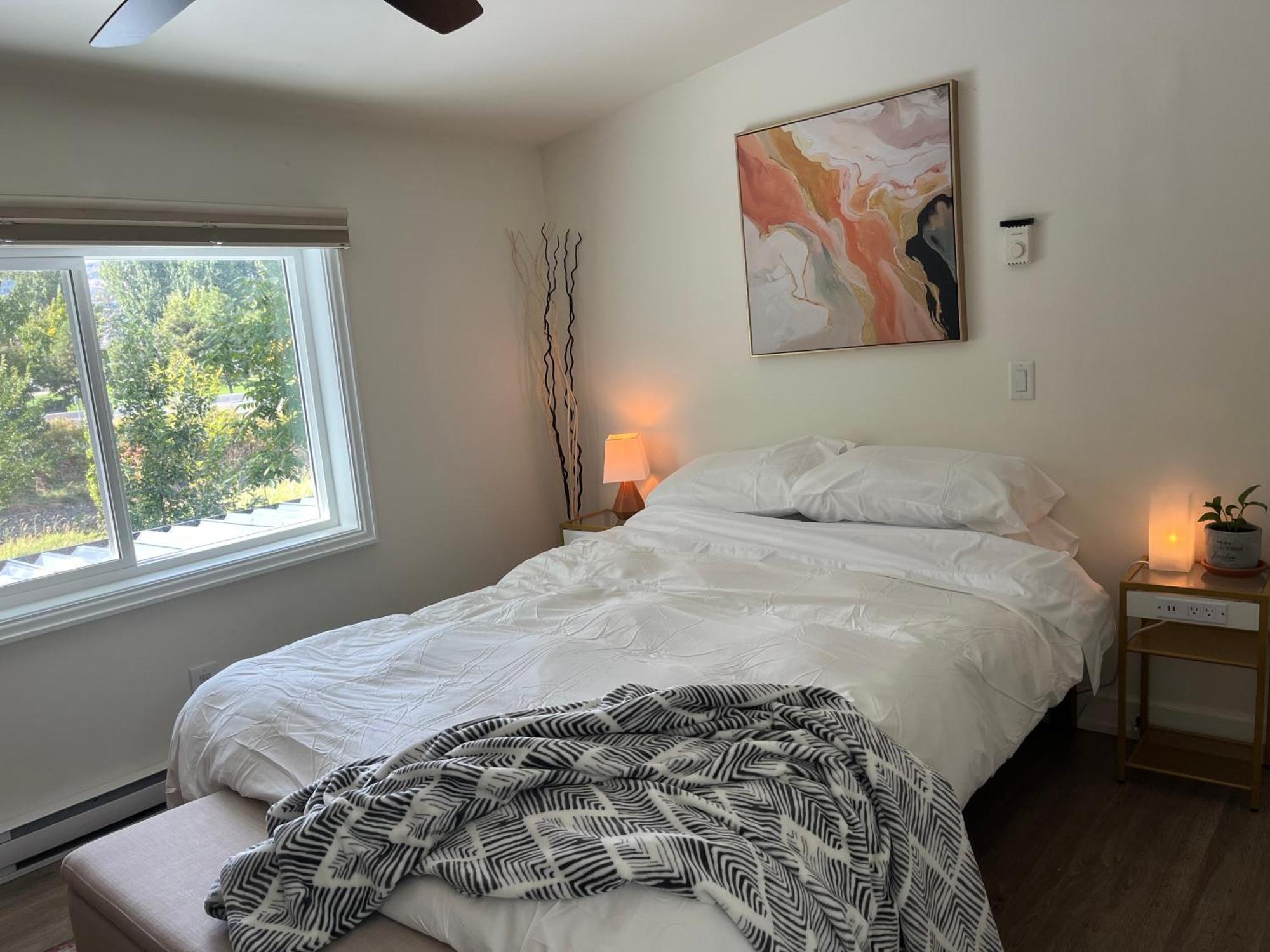 Hikari-Okanagan Sunshine B&B Келоуна Экстерьер фото