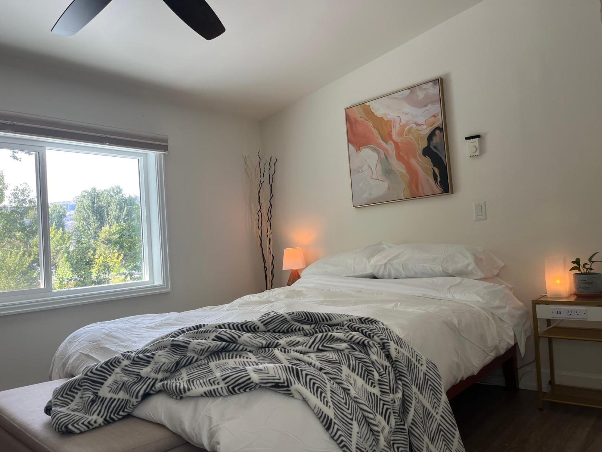 Hikari-Okanagan Sunshine B&B Келоуна Экстерьер фото